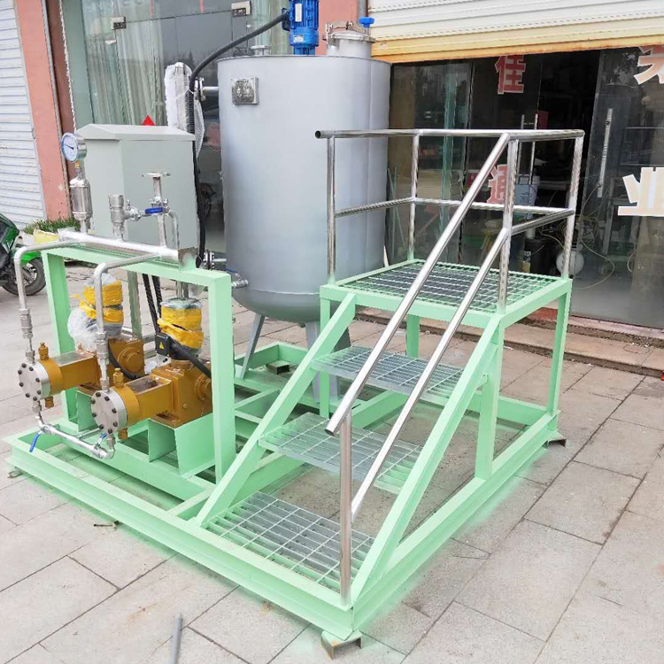 ���̰���